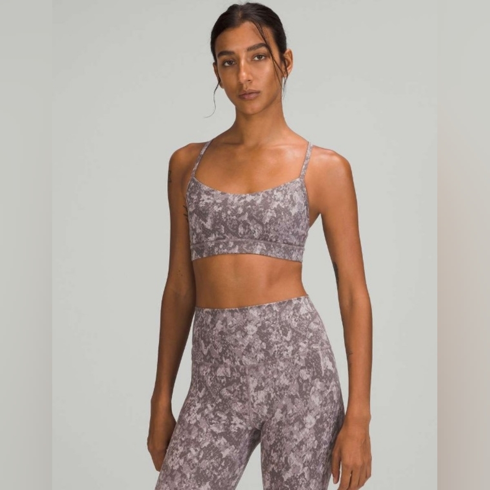 Lululemon Flow Y Bra Nulu *Light Support A–C Cups In Grey Size 6